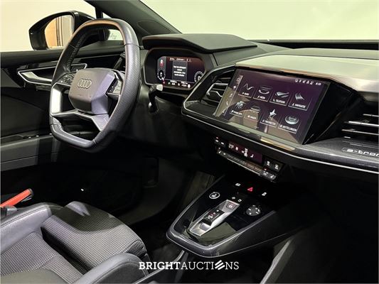 Audi Q4 40 S edition 77 kWh 2022 (Origineel-NL), R-864-KR
