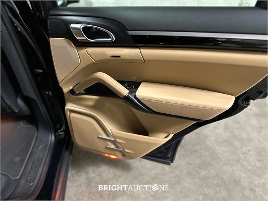 Porsche Cayenne 3.0 V6 S E-Hybrid 416pk 2014 (Origineel-NL), 1-ZDG-21