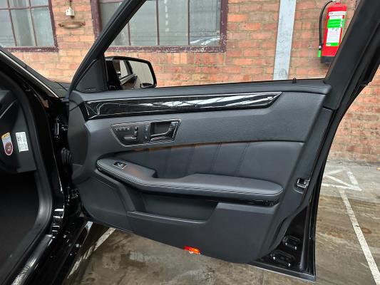 Mercedes-Benz E500 AMG 5.5 V8 388pk 2010 E-Klasse Youngtimer