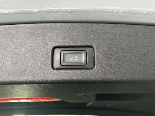 Audi Q4 35 Launch Edition 55 kWh 170pk 2021 (Origineel-NL), N-506-XJ