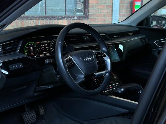Audi e-tron 50 quattro edition 71 kWh 313pk 2020 (Origineel-NL+1e eigenaar), K-399-HL