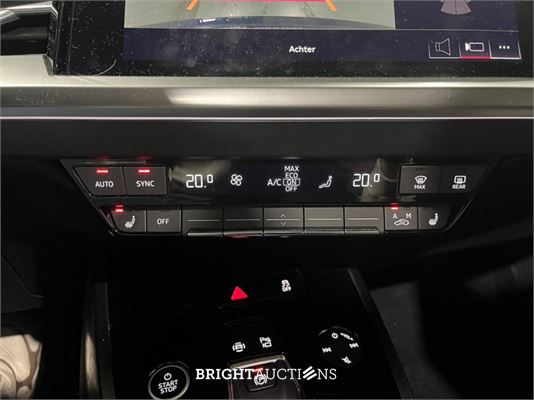 Audi Q4 e-tron 40 Launch edition Advanced Plus 77 kWh 204pk 2021 (Origineel-NL), N-884-PK