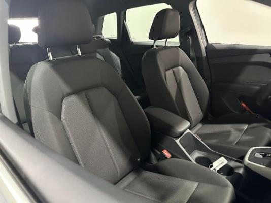 Audi Q4 35 Launch Edition 55 kWh 170pk 2021 (Origineel-NL), N-506-XJ