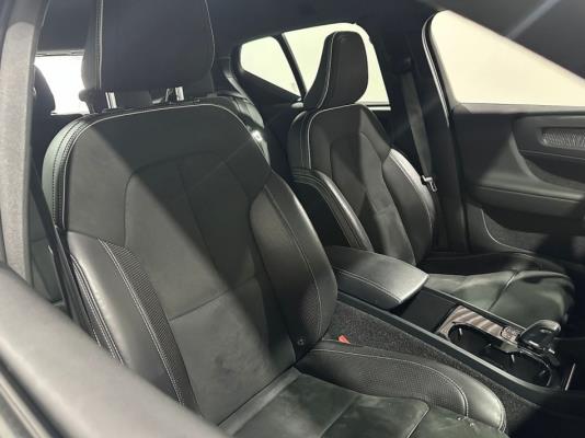 Volvo XC40 Recharge P8 R-Design Warmtepomp AWD 408pk 2021 (Origineel-NL), L-701-DV