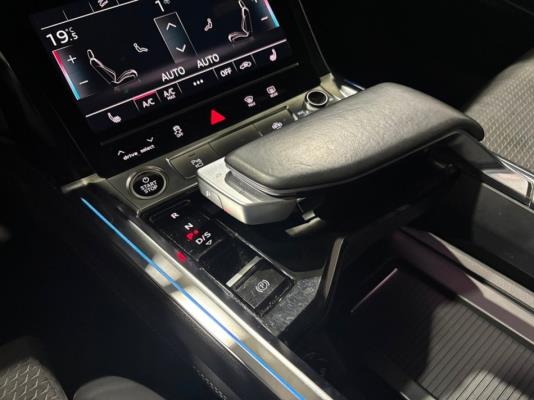 Audi e-tron 55 S edition Quattro 95 kWh 408pk 2021 (Origineel-NL), N-342-LB