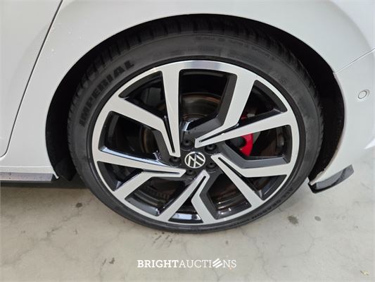 Volkswagen Polo GTI 2.0 TSI 200pk 2020, T-411-VH