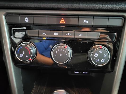 Volkswagen T-Roc Business 1.5 TSI 150pk 2021 (Origineel-NL), L-253-HG