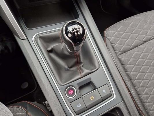 SEAT Leon FR ST Business Intense 1.0 TSI 110pk 2022 (Origineel-NL), R-319-NB