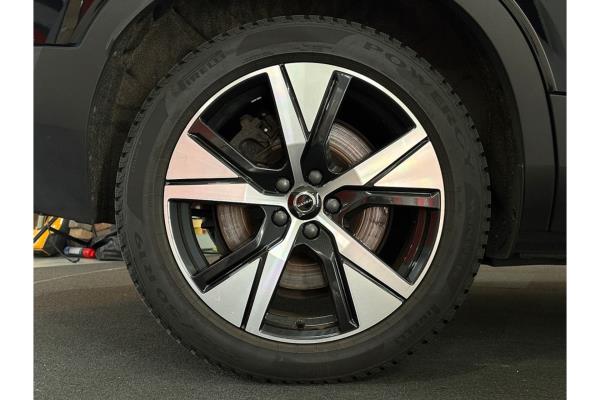 Volvo XC40 Recharge P8 R-Design AWD 408pk 2021 (Origineel-NL), L-682-DV