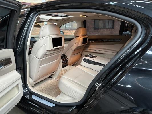 BMW ActiveHybrid7 F04 4.4 V8 465pk 2011