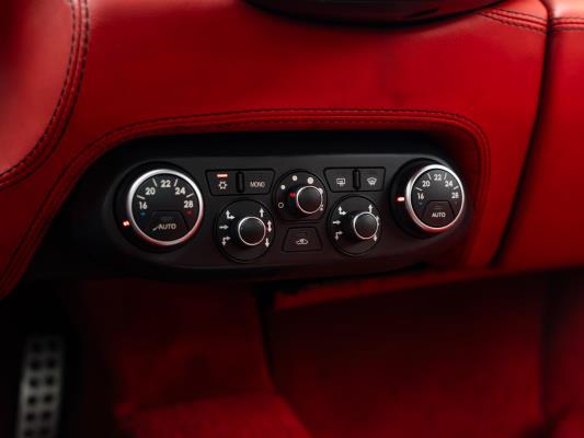 Ferrari 458 4.5 V8 Italia 578pk 2010, JHZ-39-P