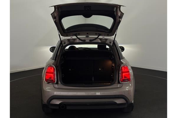 MINI One Business Edition 1.5 102pk 2022 (Origineel-NL), P-333-LL