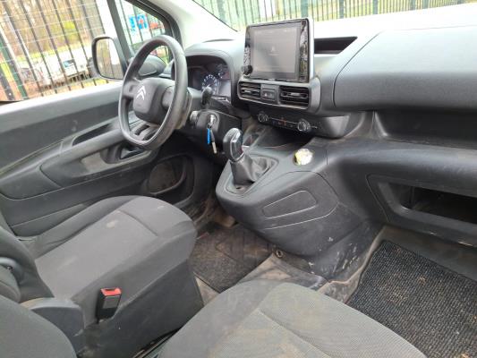 Citroen Berlingo 1.5 BlueHDI Club XL 99 pk 2021, VKN-18-K