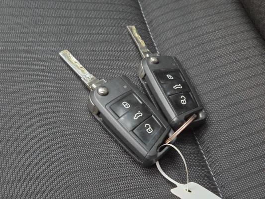 Volkswagen Golf Highline Business R 1.5 TSI 150pk 2017, GZG-30-F