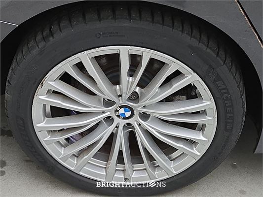 BMW 320i 3-serie Executive Edition 184pk 2019 (Origineel-NL) 3-Serie, XT-203-T