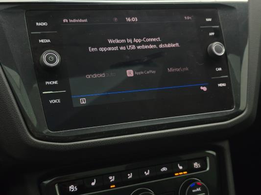 Volkswagen Tiguan ACT Highline Business R 1.5 TSI 150pk 2019 (Origineel-NL), ZB-318-G