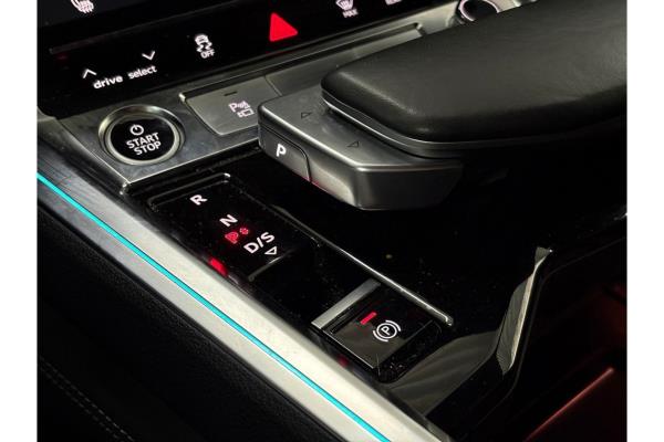 Audi Q8 55 S Edition Quattro 115 kWh 2023 (Origineel-NL), X-750-HL