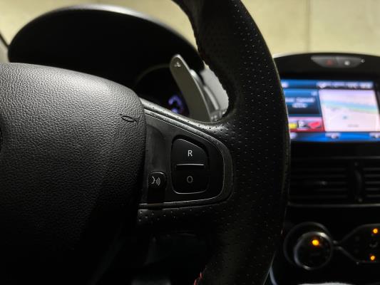 Renault Clio 1.6 R.S. Trophy 220pk 2015, K-787-PD