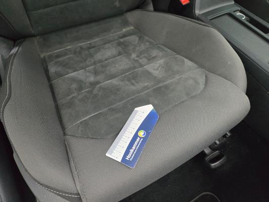 Volkswagen Golf Variant Highline Business R 1.6 TDI 116pk 2017 (Origineel-NL), RB-044-B