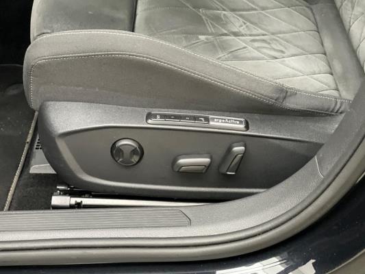 Volkswagen Golf eTSI Style 1.5 150pk 2020, X-368-TL