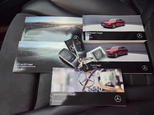 Mercedes-Benz GLC300e Coupé Business Solution AMG 4MATIC 333pk 2022 (Origineel-NL) GLC-Klasse, P-821-KR