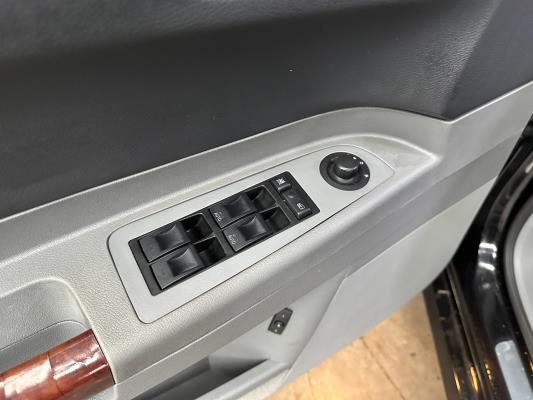 Chrysler 300C HEMI 5.7 V8 340PK 2005 