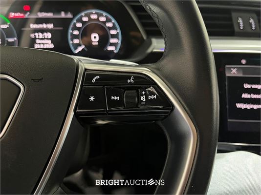 Audi e-tron Sportback 50 Business edition Quattro 71 kWh 313pk 2021 (Origineel-NL), L-789-TL