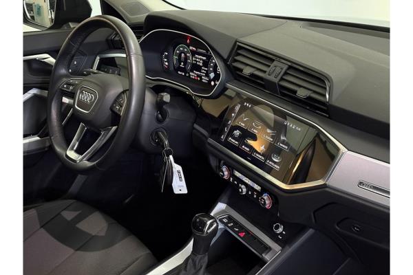Audi Q3 45 e Advanced edition TFSI 266pk 2022 (Origineel-NL), P-044-SK