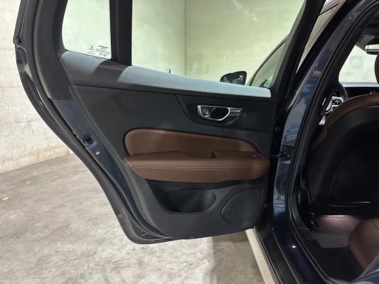 Volvo V60 Cross country Soft Hybride 2.0 B5 AWD pro 261pk 2020 (Origineel-NL), J-188-VT