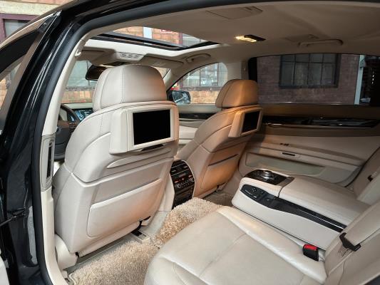 BMW ActiveHybrid7 F04 4.4 V8 465pk 2011