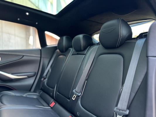 Aston Martin DBX 4.0 V8 1913 551pk 2020 (1 OF 500), HNT-92-V