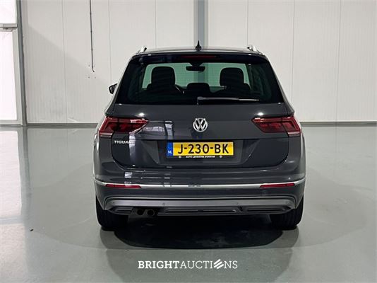 Volkswagen Tiguan ACT Highline 1.5 TSI 150pk 2020 (Origineel-NL), J-230-BK