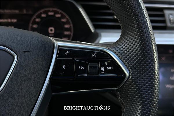 Audi e-tron Sportback 50 S edition Quattro 71 kWh 313pk 2021, T-261-RR
