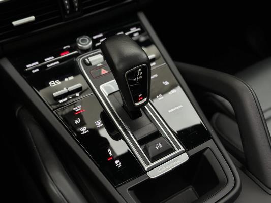 Porsche Cayenne E-Hybrid Platinum Edition 3.0 V6 462pk 2023 (Origineel-NL), NL-kenteken