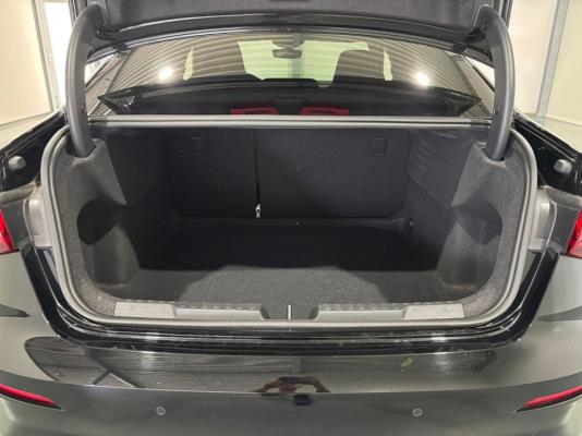 Audi A3 Limousine 30 Business edition TFSI 110pk 2021 (Origineel-NL), L-203-KD