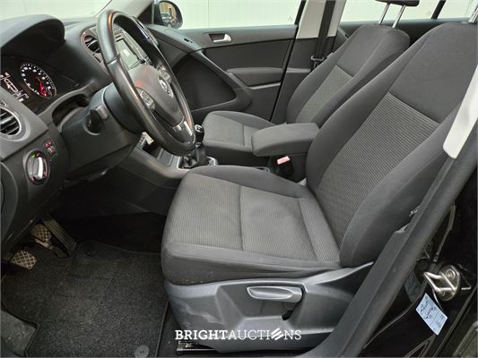 Volkswagen Tiguan Connected Series 1.4 TSI 125pk 2016, R-465-XL