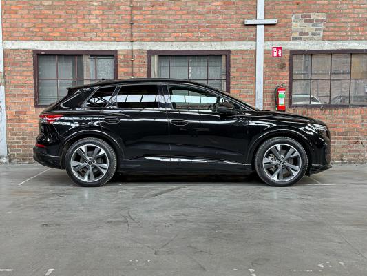 Audi Q4 e-tron 50 quattro Launch edition S Competition 77 kWh 299pk 2022 (Origineel-NL+1e eigenaar), P-122-GB 