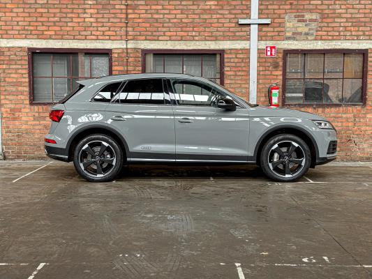 Audi Q5 2.0 TFSI Quattro Sport S Line Black Edition 252pk 2018 (Origineel-NL + 1e Eigenaar), TT-931-B