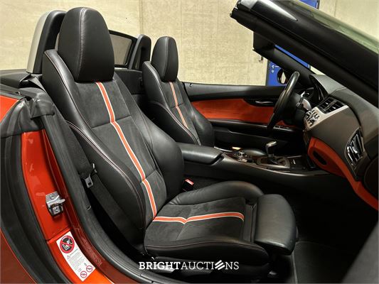BMW Z4 Roadster sDrive18i Executive Design Pure Traction Uitvoering 156pk 2014 (Origineel-NL), 3-TRK-41 -67.534KM-
