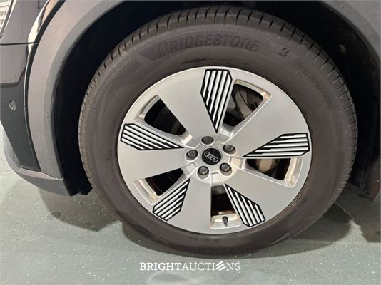 Audi e-tron 55 edition Quattro 95 kWh 408pk 2022 (Origineel-NL), R-329-SF