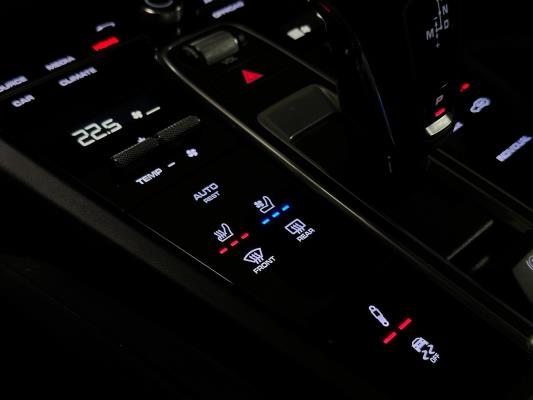 Porsche Cayenne 3.0 E-Hybrid Platinum Edition 462pk 2022, X-844-ZG