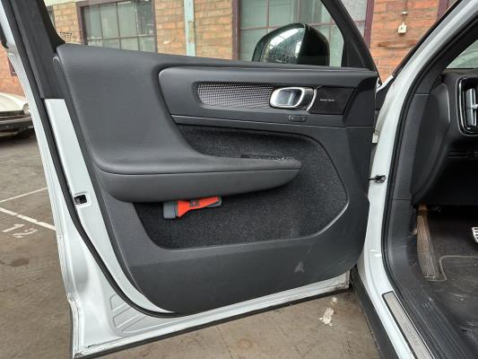 Volvo XC40 Recharge P8 AWD R-Design 408pk 2020 (Origineel-NL+1e eigenaar), K-341-FK