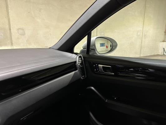 Porsche Cayenne Coupé 3.0 V6 E-Hybrid 462pk 2019 (Origineel-NL), G-145-HL