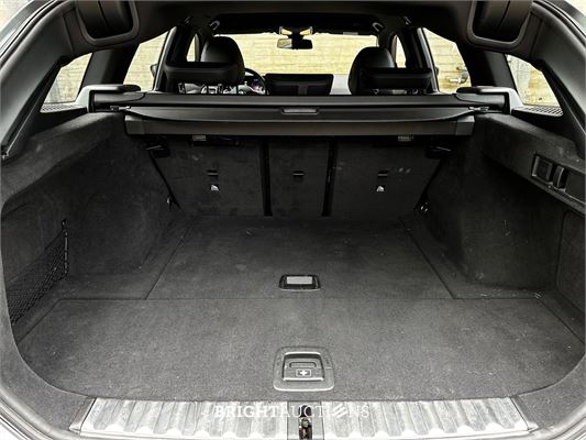 BMW 320d Touring M Soprt 190pk 2023 3-serie (Origineel-NL + 1e eigenaar), T-274-GG