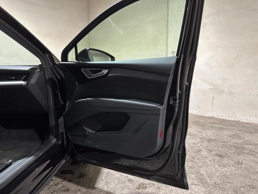 Audi Q4 e-tron 35 Edition 55 kWh 170pk 2022 (Origineel-NL), R-847-TD