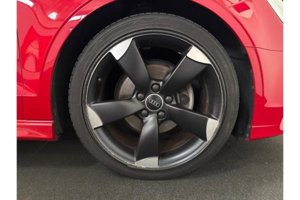 Audi A3 Limousine 35 CoD Advance Sport TFSI 150pk 2019 (Origineel-NL), ZL-485-D