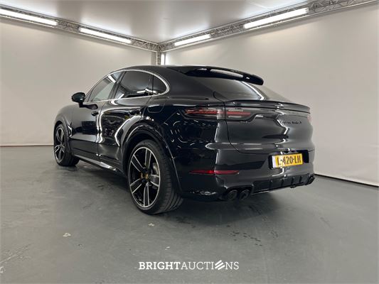Porsche Cayenne Turbo S Coupé E-Hybrid 4.0 685pk 2020, L-420-LH
