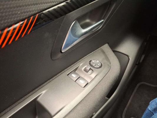 Peugeot 208 Ev Active 50 kWh 136pk 2022 (Origineel-NL), P-132-LT