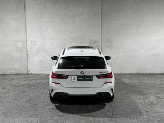 BMW 320e Touring Business Edition Plus M-Sport 204pk 2022 (Origineel-NL + 1e Eigenaar) 3-Serie G21, P-991-JH
