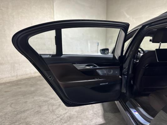 BMW 750Li xDrive High Executive 4.4 V8 7-serie 449pk 2017, XF-396-X